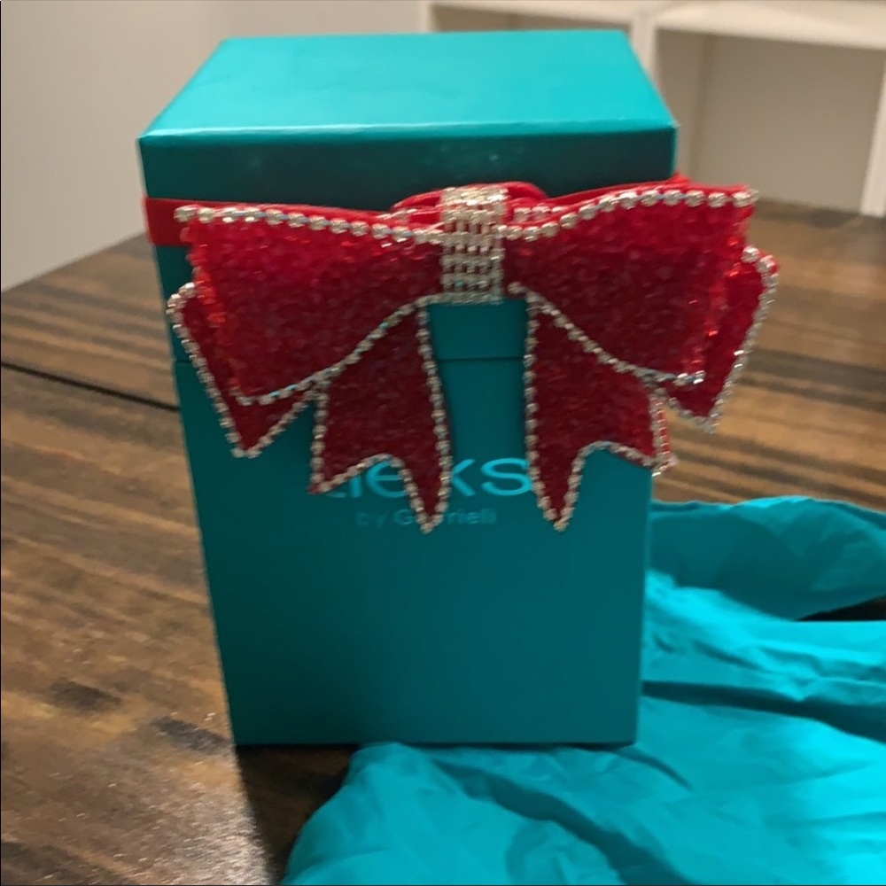 Tieks